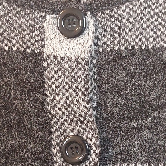 Cheri Bliss Plain Outwear with Buttons - Picture 4 of 11